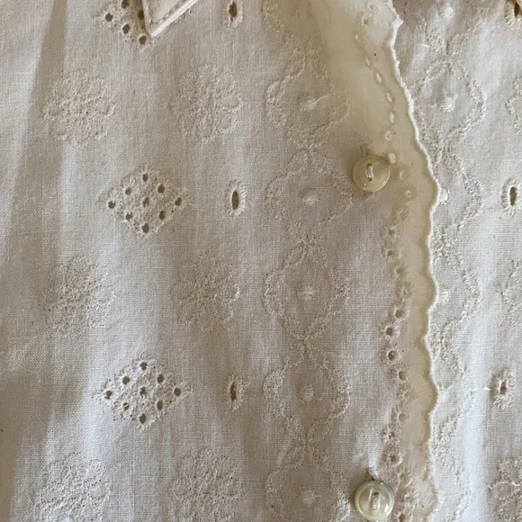 Liz Claiborne Cream Button Summer Short Sleeve Top - Picture 3 of 6